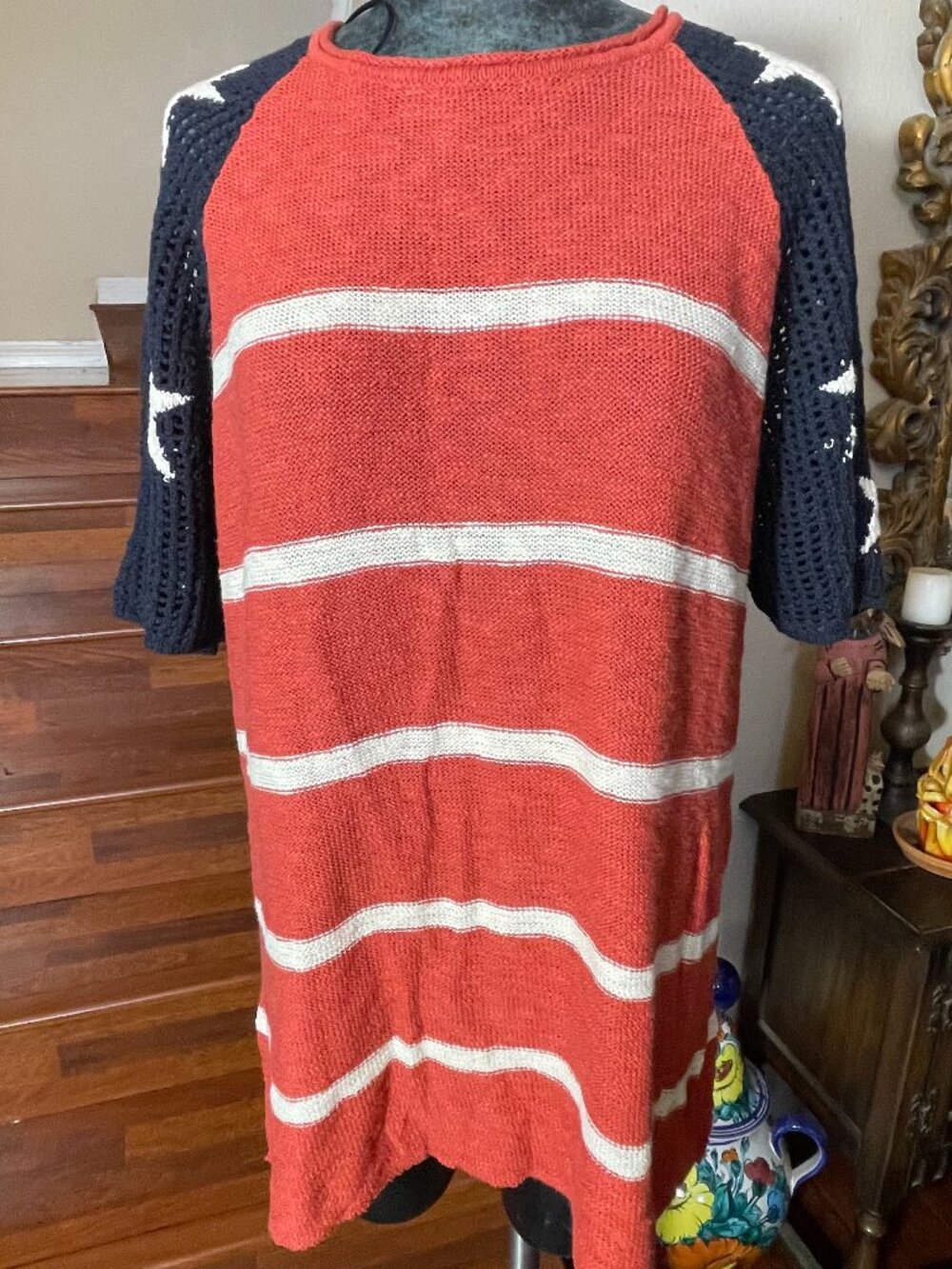 Easel Women's Patriotic Knit Top Red/White Stripes w/ Stars on Short Slvs NWT M
